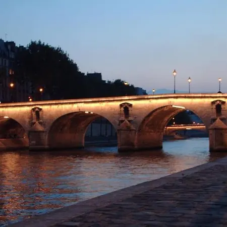 Appartamento Guestready - Beau Dans Le Marais Parigi